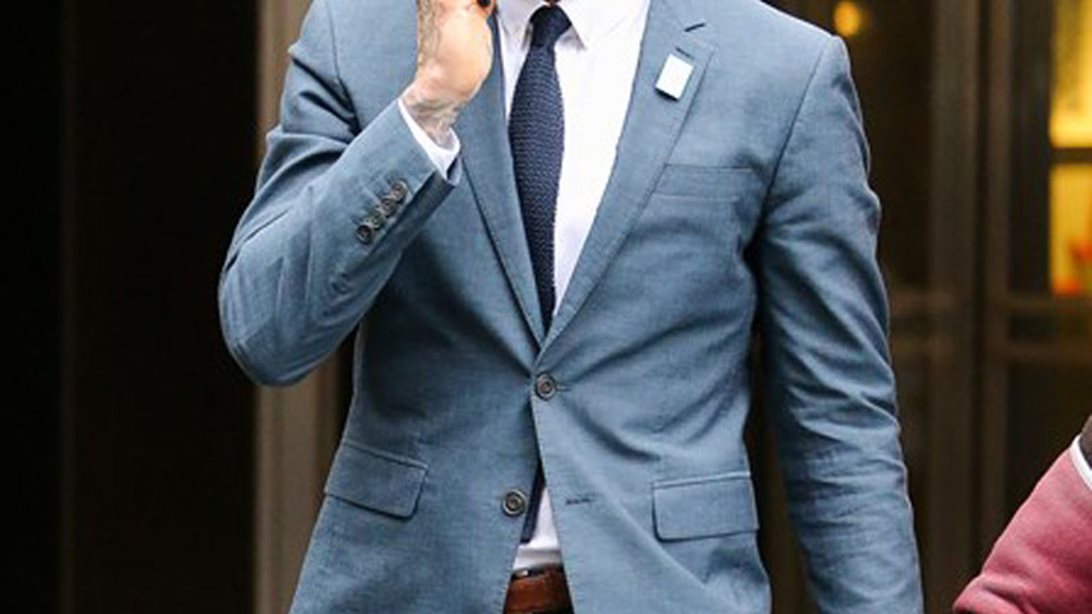 David Beckham: Μιλά για το χριστουγεννιάτικο single του γιου του