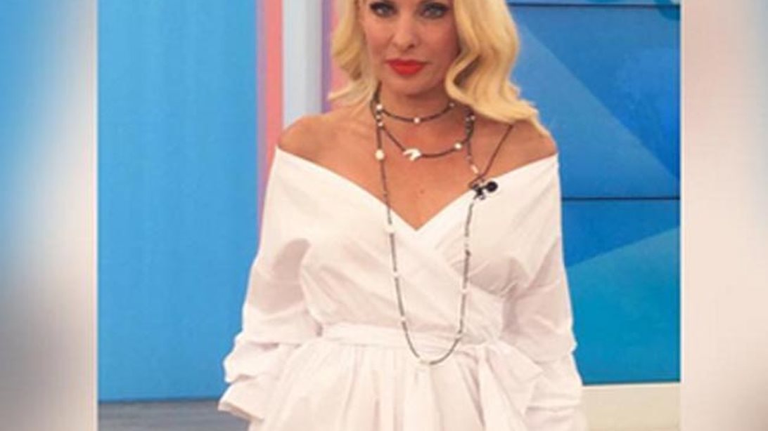 Ελένη Μενεγάκη: Η εντυπωσιακή εμφάνιση στην εκπομπή της Παρασκευής