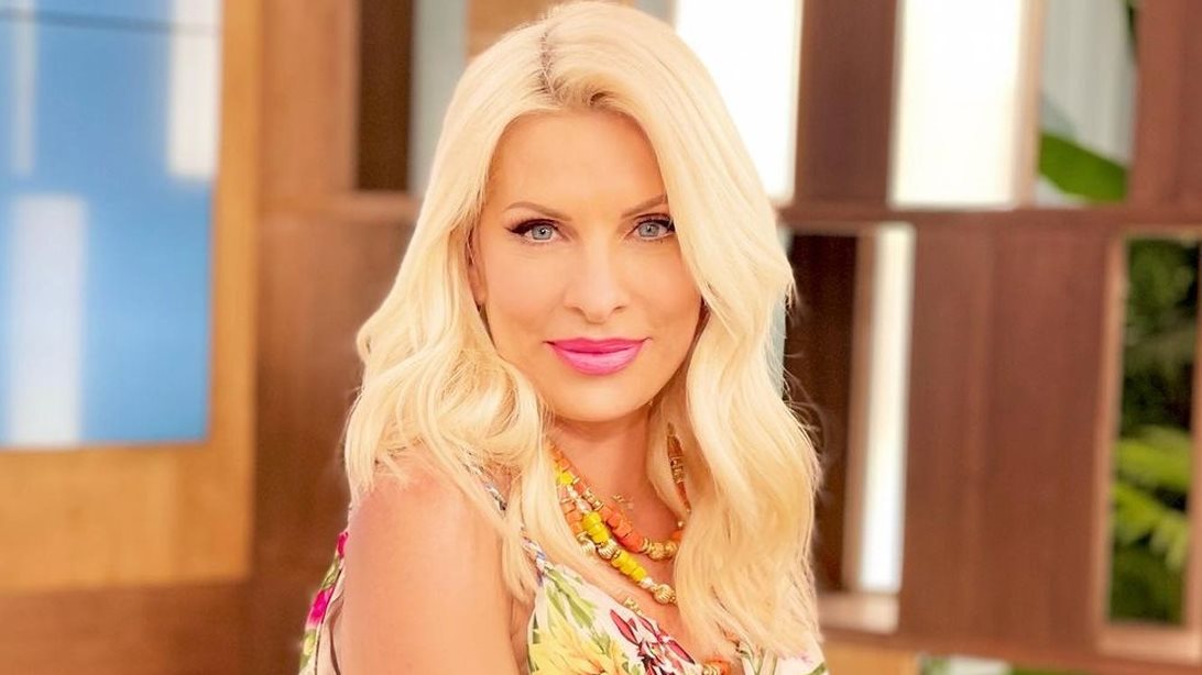 Η Ελένη Μενεγάκη πιο λαμπερή από ποτέ σε βάφτιση - Φωτογραφίες