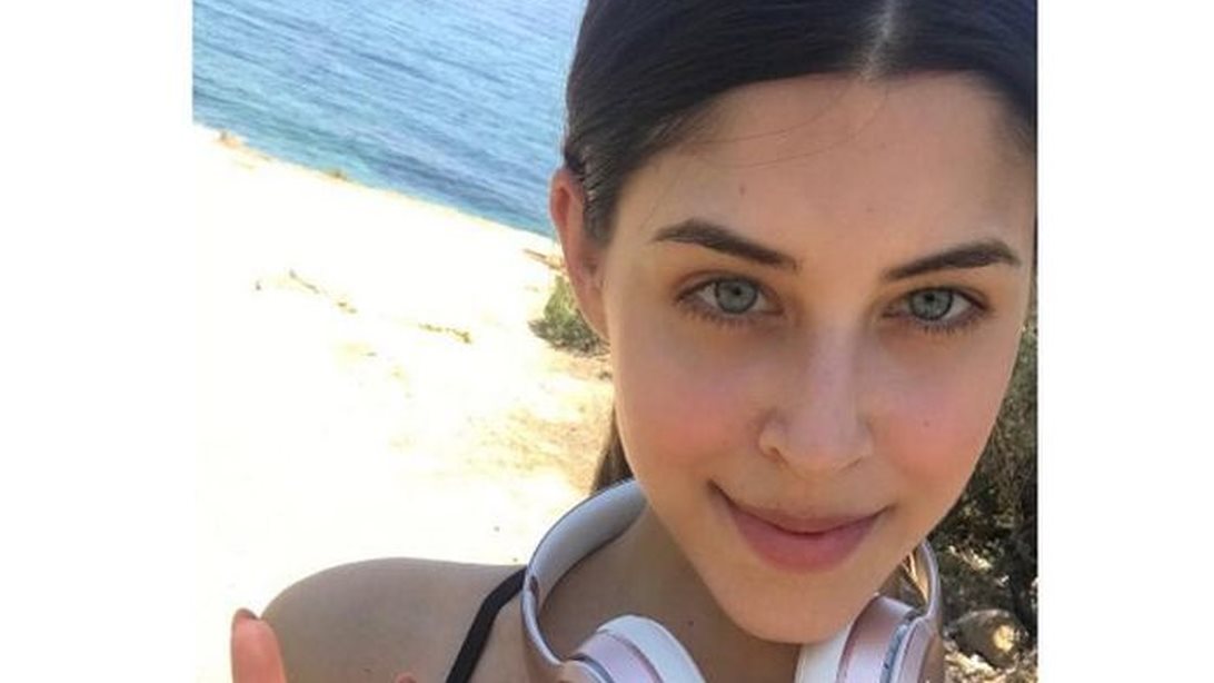 Demy: Η selfie χωρίς ίχνος μακιγιάζ