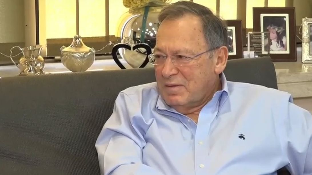 Ανδρέας Φουστάνος: &quot;Δεν ξέρω, αυτό δεν μου το έχει ανακοινώσει η Ελένη Μενεγάκη&quot;