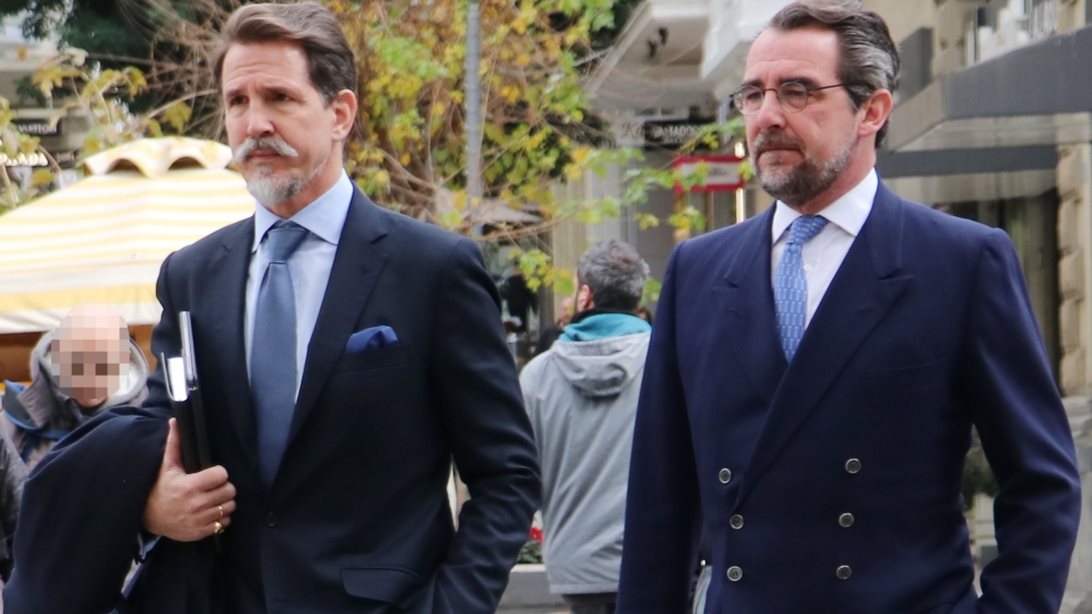 Ποιος υπουργός της κυβέρνησης έπεισε την τέως βασιλική οικογένεια να πάρει το επίθετο "Ντε Γκρες" - Ολόκληρο το παρασκήνιο