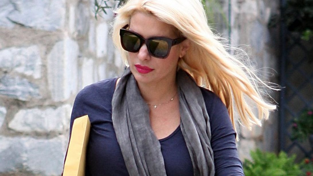 Ελένη Μενεγάκη: Καθημερινές στιγμές στην Κηφισιά: Φωτογραφίες