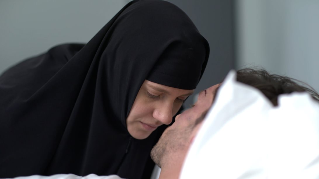 Μαύρο Ρόδο | Μια φωτογραφία με τον Πέτρο και την Ελισάβετ γίνεται viral στο διαδίκτυο