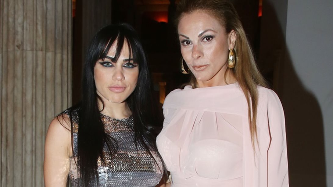 Η αντίδραση της Ζώζας Μεταξά σε ερώτηση για τις σχέσεις της με τον Μάριο Καπότση