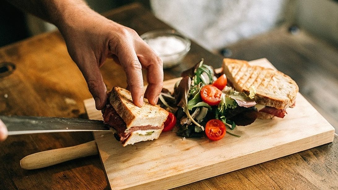 Τα κορυφαία breakfast sandwiches για να ξεκινήσεις τη μέρα σου: Το πιο χορταστικό και εύκολο πρωινό