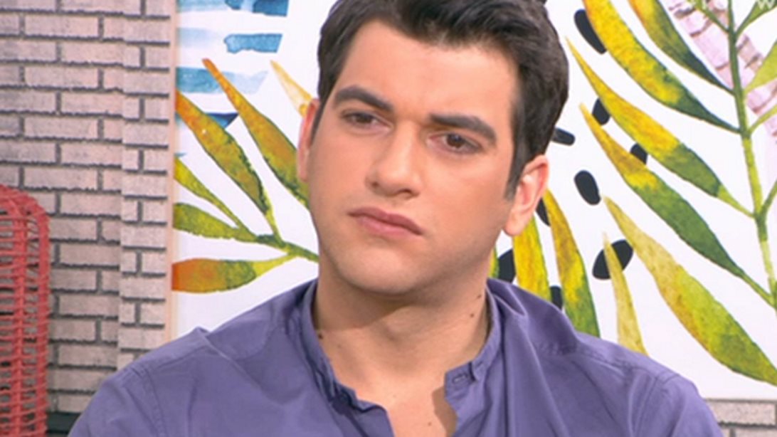 Μάνος Ιωάννου
: Επιστρέφει στο «Έλα Στη Θέση Μου»! Όσα είπε για τη ρήξη που οδήγησε στην αποχώρησή του και πώς αποφάσισε να γυρίσει στη σειρά