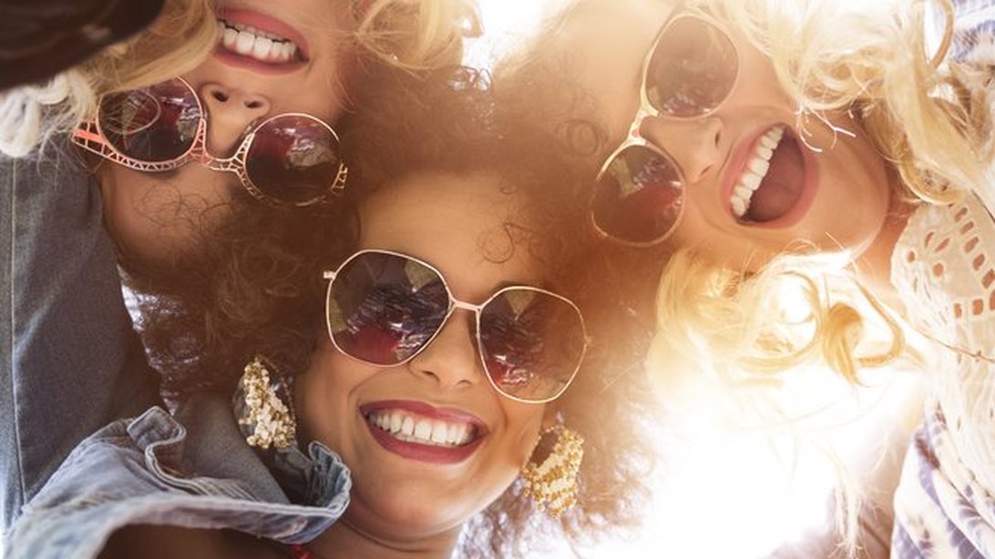 10 τρόποι για να κρατήσεις μια φιλία μετά τα 18: Αυτός είναι ο απόλυτος οδηγός επιβίωσης