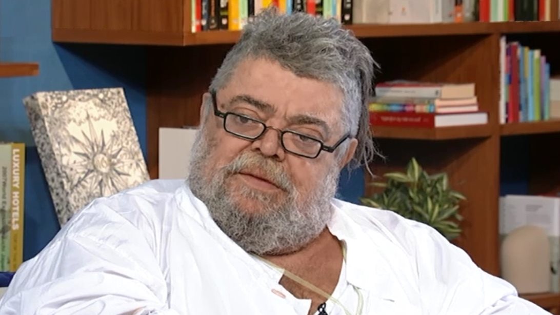 Σταμάτης Κραουνάκης: &quot;Έκλαιγα - Είχα λαχτάρα, περιμένεις να δεις το όνομά σου στο εξώφυλλο&quot;