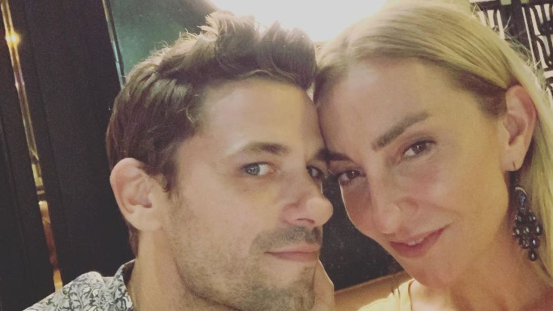 Ρούλα Ρέβη : Ο Αποστόλης Τότσικας τής έβαψε τα μαλλιά και ιδού το αποτέλεσμα