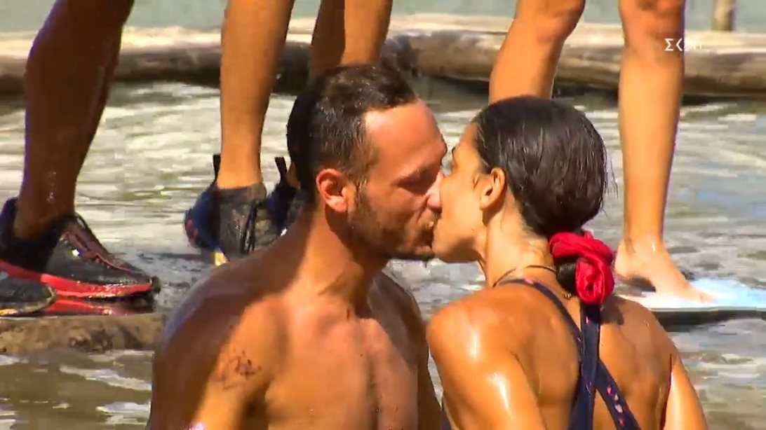 Survivor | Η Αθηνά Ευμορφιάδη αποκαλύπτει: &quot;Η Μυριέλλα μού εμπιστεύτηκε ότι ερωτεύτηκε τον Κατσαούνη&quot;