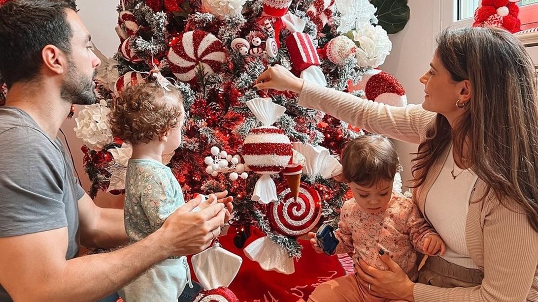 Ετοιμάζεσαι να στολίσεις για Χριστούγεννα; Πάρε ιδέες από 10 αγαπημένους Έλληνες celebrities