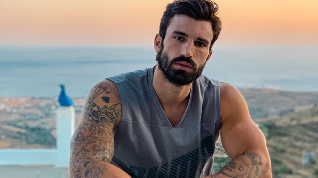 Ηλίας Γκότσης

: Η απάντηση για το ροζ βίντεο με πρωταγωνιστή τον ίδιο που θα συζητηθεί