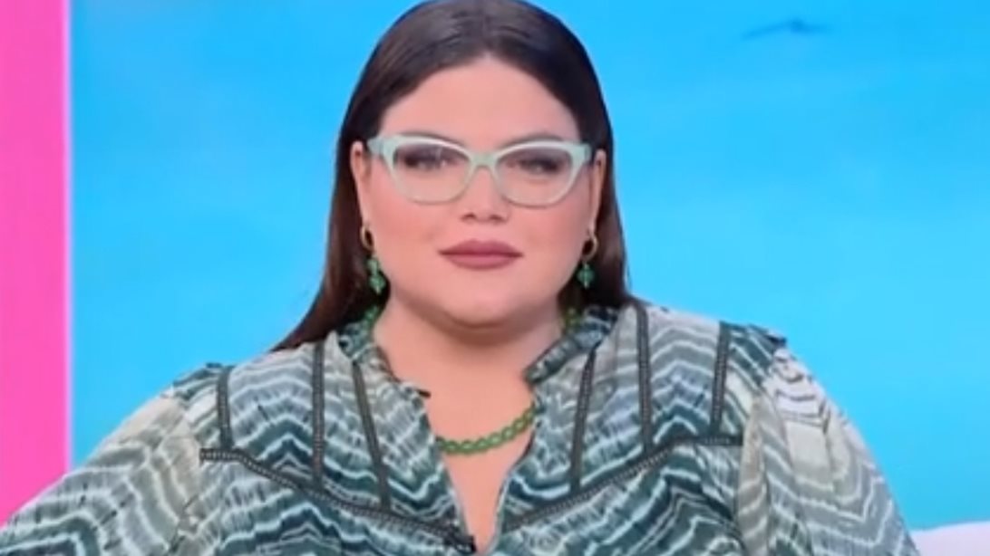 Δανάη Μπαρκα: &quot;Βγήκα από τα ρούχα μου! - Δεν έχει με τι να ασχοληθεί και πετάει τη μαυρίλα του&quot;