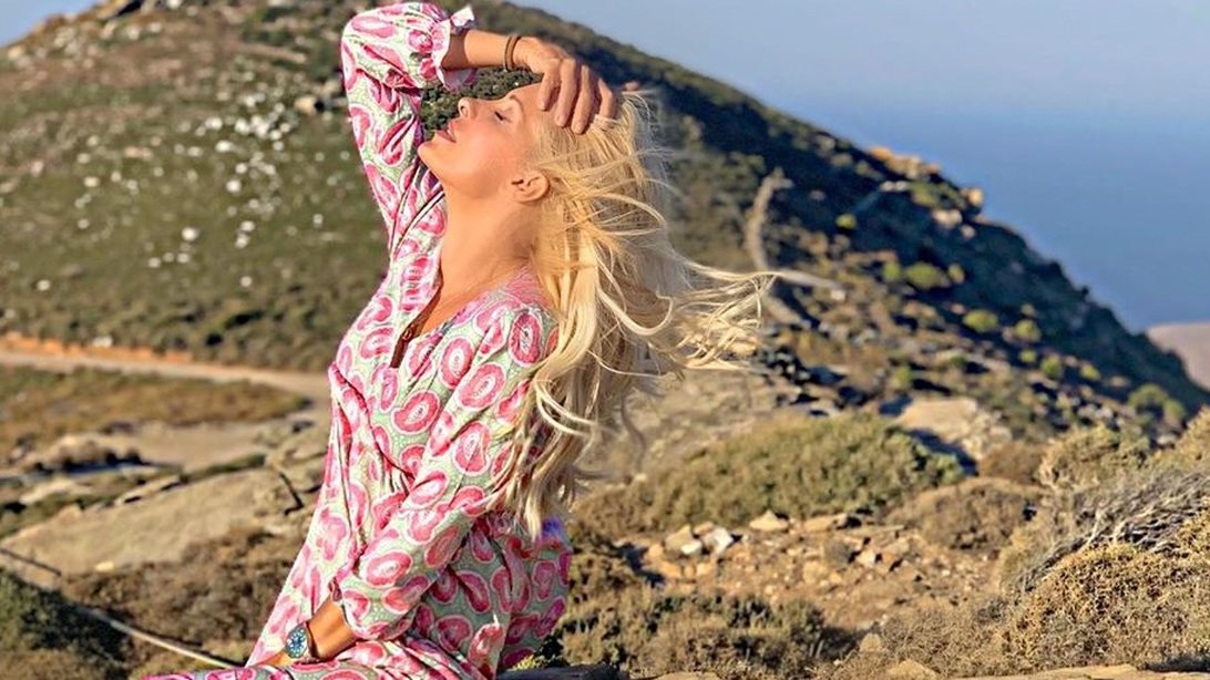 Ελένη Μενεγάκη: Επιστροφή στην Άνδρο! Το πρωινό video στον... Παράδεισό της