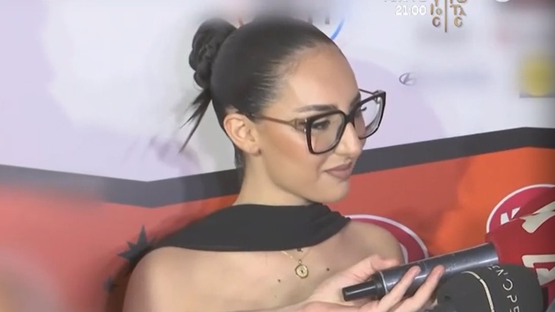 Η Klavdia απαντά για την "σύγκριση" ανάμεσα σε εκείνη και τη Μαρίνα Σάττι