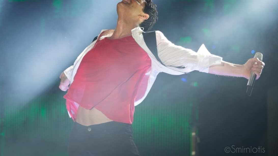 O Σάκης Ρουβάς Στο Estate Seaside @ Ακρωτήρι: Φέτος είναι η χρονιά του: Αυτό το καλοκαίρι τα έχει... ΟΛΑ!