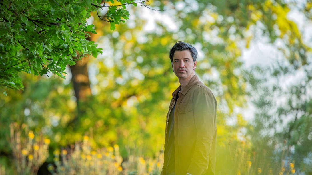 Ο Σάκης Ρουβάς πρωταγωνιστεί στο πρώτο τηλεοπτικό σποτ της "Αμφιλοχίας Γη"