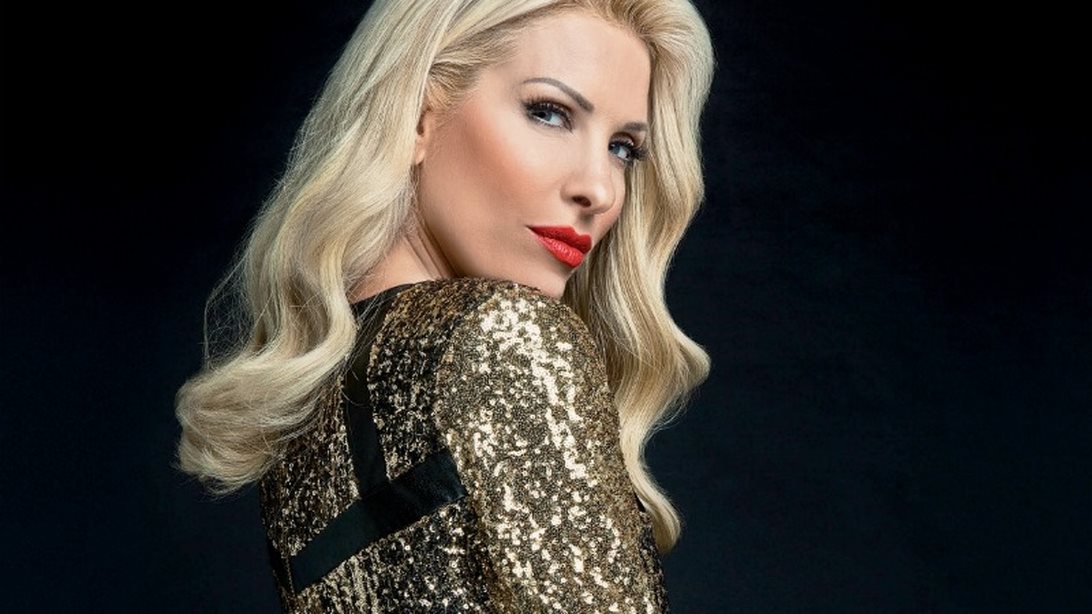 Ελένη Μενεγάκη: Βρήκαμε το αγαπημένο της κραγιόν!