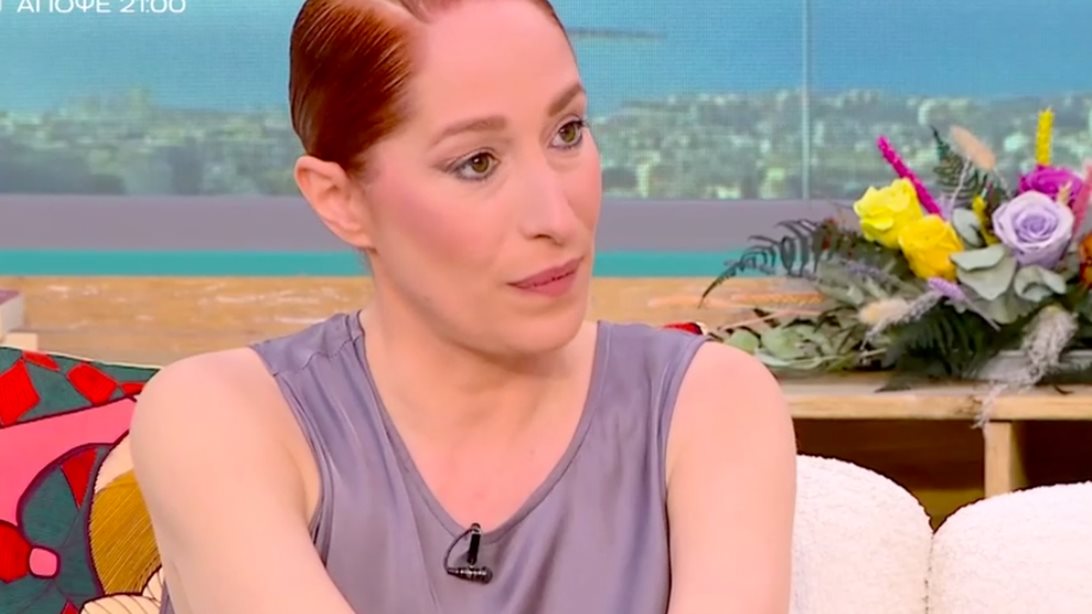 Κόρα Καρβούνη: &quot;Ο Άγγελος Μπράτης μου είπε: Σταμάτα να κλαις, έχεις πρηστεί&quot;