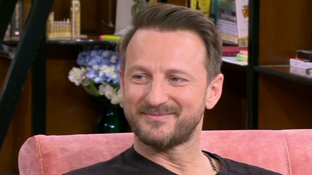 Ο Κώστας Καραφώτης πρότεινε στη Ναταλία Γερμανού να παρουσιάσει το Fame Story!