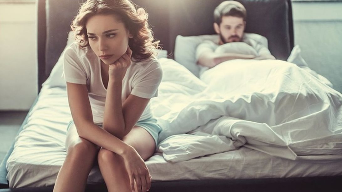 Τα πιο κοινά λάθη που κάνουν οι γυναίκες στο σεξ
: Όλα όσα σαμποτάρουν τη δική της, αλλά και τη δική σου ευχαρίστηση στο κρεβάτι
