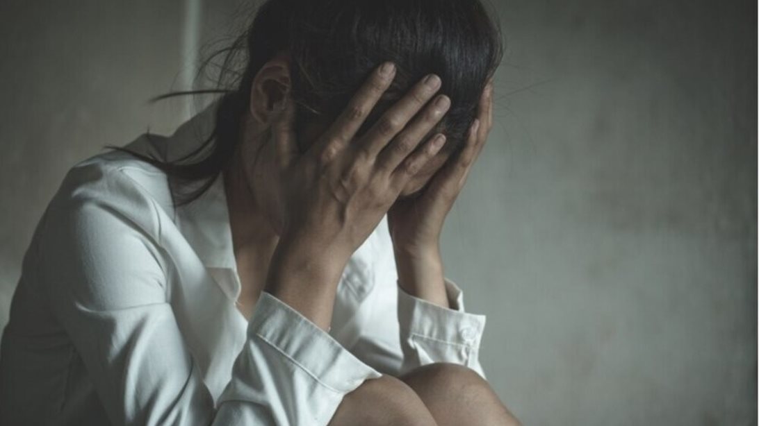 Καταδικάστηκε καθηγητής που έστειλε γυμνές φωτογραφίες της πρώην του στον γιο της και στη μητέρα της