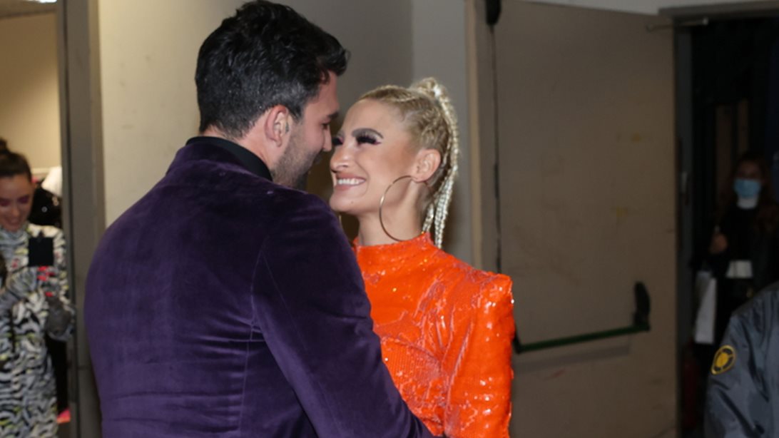 Έτσι ευχήθηκε ο Δημήτρης Αλεξάνδρου στην Ιωάννα Τούνη για την ονομαστική της εορτή! Δείτε το βίντεο