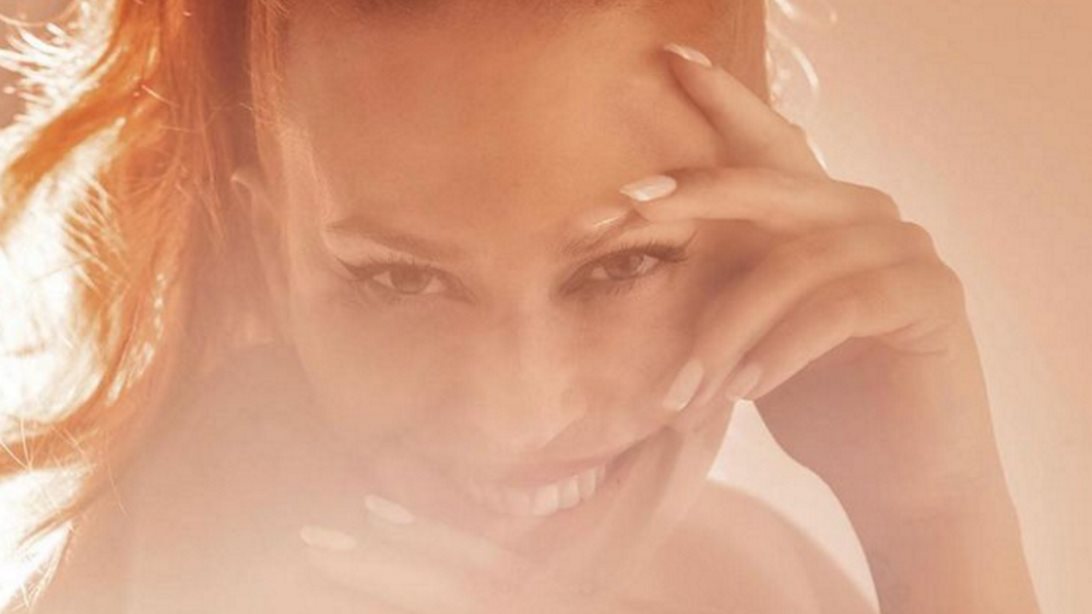 &quot;Χαμογέλα και πάλι&quot; | Η Σίσσυ Χρηστίδου με τους συνεργάτες της στο γραφείο - Οι πρώτες φωτογραφίες