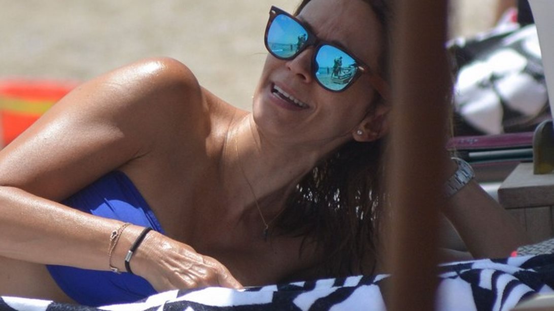 Έλλη Κοκκίνου: Δείτε τη στην παραλία, χωρίς ίχνος ρετούς: Φωτογραφίες