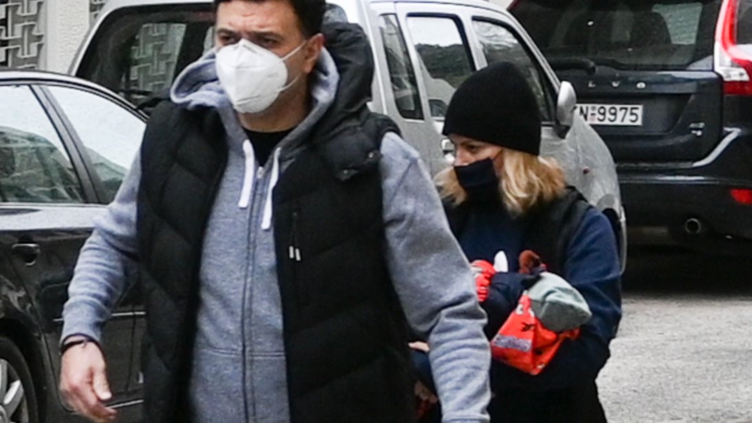 Ο Βασίλης Κικίλιας και η Τζένη Μπαλατσινού με τον γιο τους