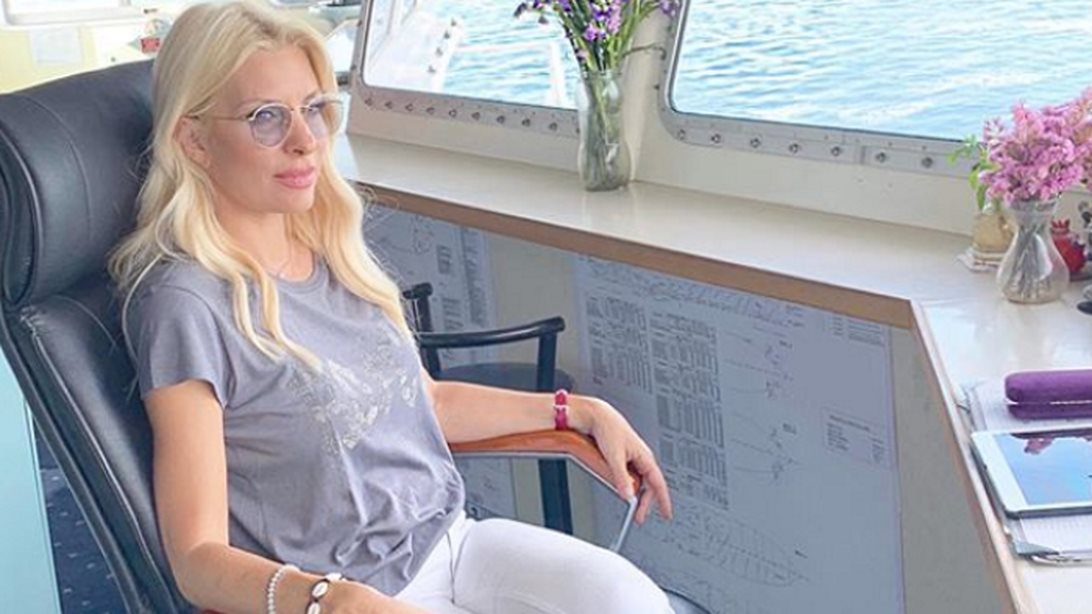 Ελένη Μενεγάκη: Μοιράστηκε την πιο καλοκαιρινή φωτογραφία με την κόρη της!