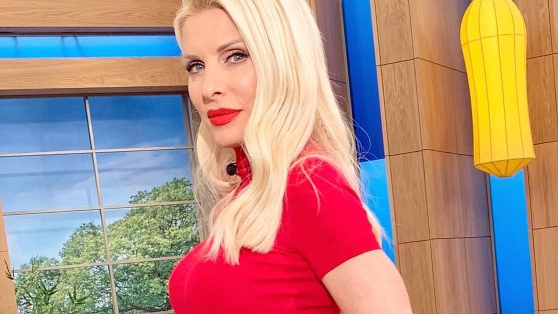 Ελένη Μενεγάκη
: Κάνει #throwback post και θυμάται την πιο λαμπερή στιγμή της χρονιάς που έφυγε!