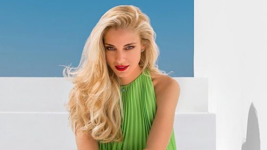 Η Δούκισσα Νομικού φόρεσε το εκρηκτικό μαγιό της και καλωσόρισε το καλοκαίρι!