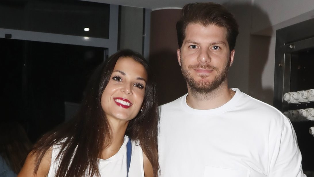 Ο Λούκας Γιώρκας στην πρώτη του δημόσια εμφάνιση με τη σύντροφό του