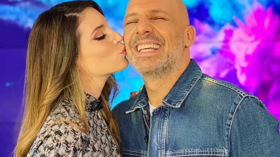 Αθηνά Οικονομάκου: Μιλά για όλα! Ο έρωτας με τον Μιχόπουλο, η ζωή με τον γιο της &amp; το μέλλον στο «Έλα στη θέση μου»