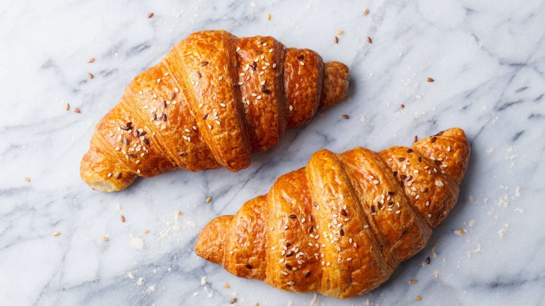 Το τέλειο σπιτικό κρουασάν: Ακριβώς όπως θα το έτρωγες σε μία παριζιάνικη boulangerie