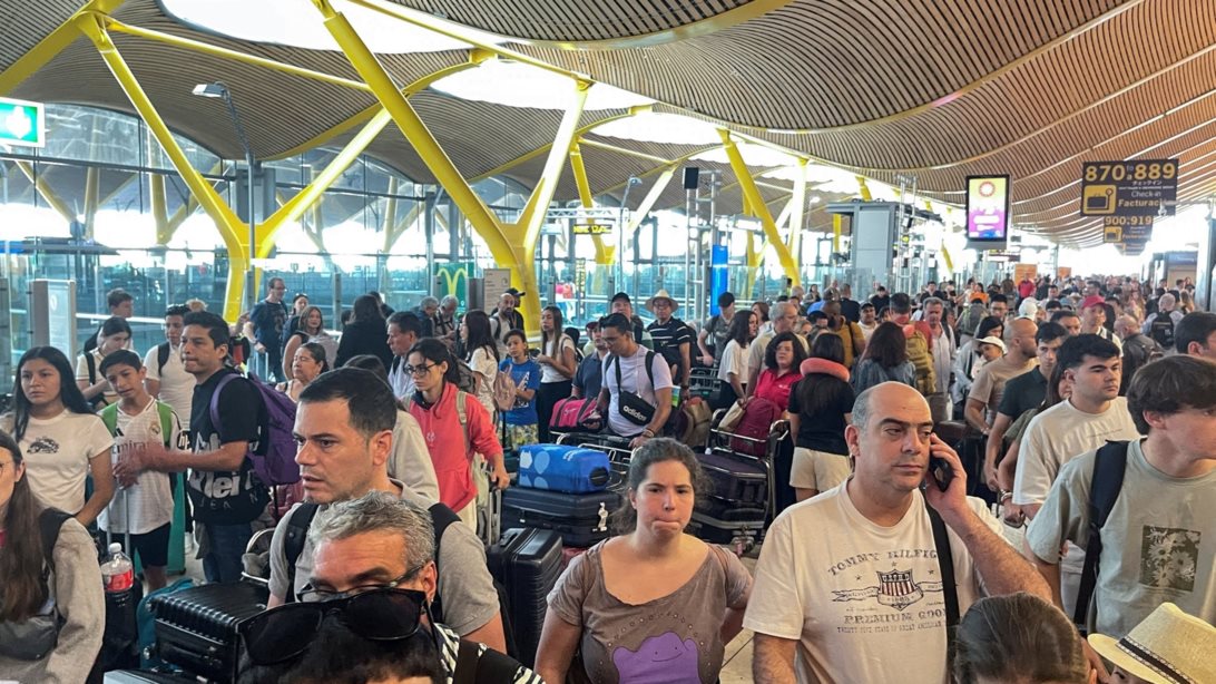 Παγκόσμιο μπλακ άουτ από πρόβλημα στα Microsoft Windows: Κατέρρευσαν τράπεζες, μεταφορές και ΜΜΕ