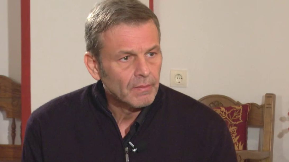 Απόστολος Γκλέτσος
: Η ταμπέλα του ομοφυλόφιλου, η μάχη με την καρδιά και τον καρκίνο, οι μυθικές αμοιβές &amp; τα ελάχιστα χρήματα για το «Τατουάζ»