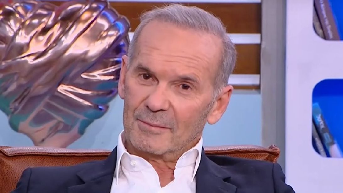 Πέτρος Κωστόπουλος: "Ο Μάξιμος μένει με τη μαμά του και τρεις μέρες με μένα - Είναι 17 και υποφέρω"