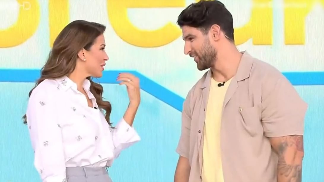 Ελένη Χατζίδου σε Ετεοκλή Παύλου: "Ροχάλιζες όλο το βράδυ"