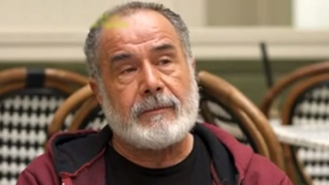 Ο Θοδωρής Κατσαφάδος για το χαμό της συζύγου του, Χριστίνας Βαρζοπούλου: &quot;Αφού η Χριστίνα δεν μπορεί να είναι στην πρεμιέρα, δεν θέλω άλλους&quot;