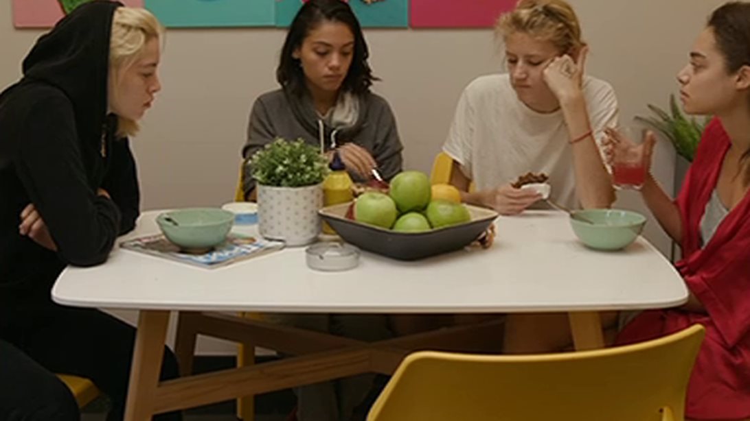 Next Top Model: Έξαλλη η Άννα Αμανατίδου με τις συμπαίκτριές της: «Το θεωρώ πολύ ψεύτικο»