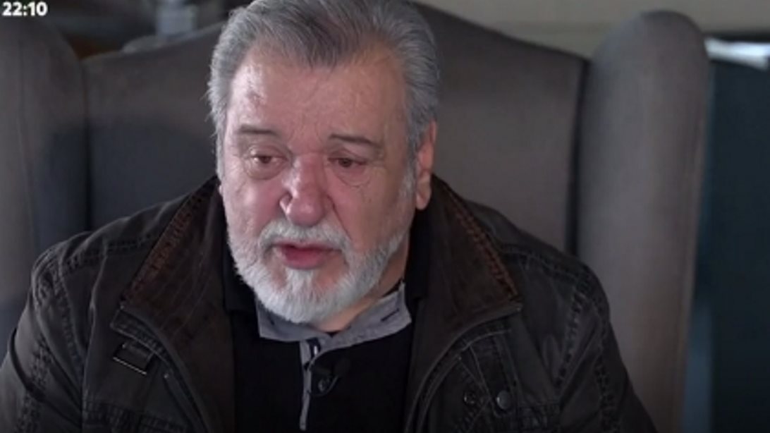 Ο Τάσος Χαλκιάς σε μία προσωπική εξομολόγηση για τον πατέρα του: &quot;Να ακούγεται ότι κακοποιήθηκα σε επίπεδο βίας; Αυτά είναι αστεία πράγματα&quot;