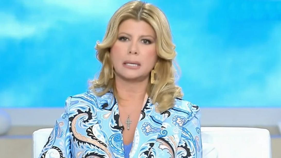 Φανερά εκνευρισμένη η Ζήνα Κουτσελίνη: &quot;Αυτοί που σας καθοδηγούν, σας καθοδηγούν λάθος. Στο παιχνίδι σας δεν παίζω&quot;