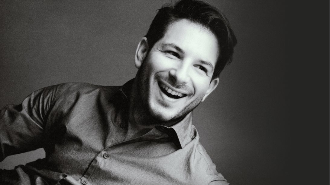 Ο Γιώργος Περρής  στον Κήπο του Μεγάρου