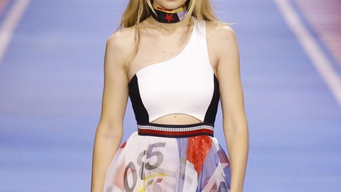 Gigi Hadid: Μοιράζεται το δικό της οδηγό επιβίωσης για τις Εβδομάδες Μόδας
