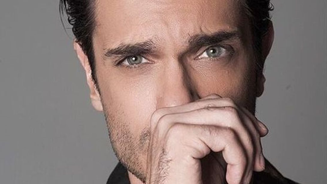 Μύρωνας Στρατής: Αγνώριστος με το νέο look του