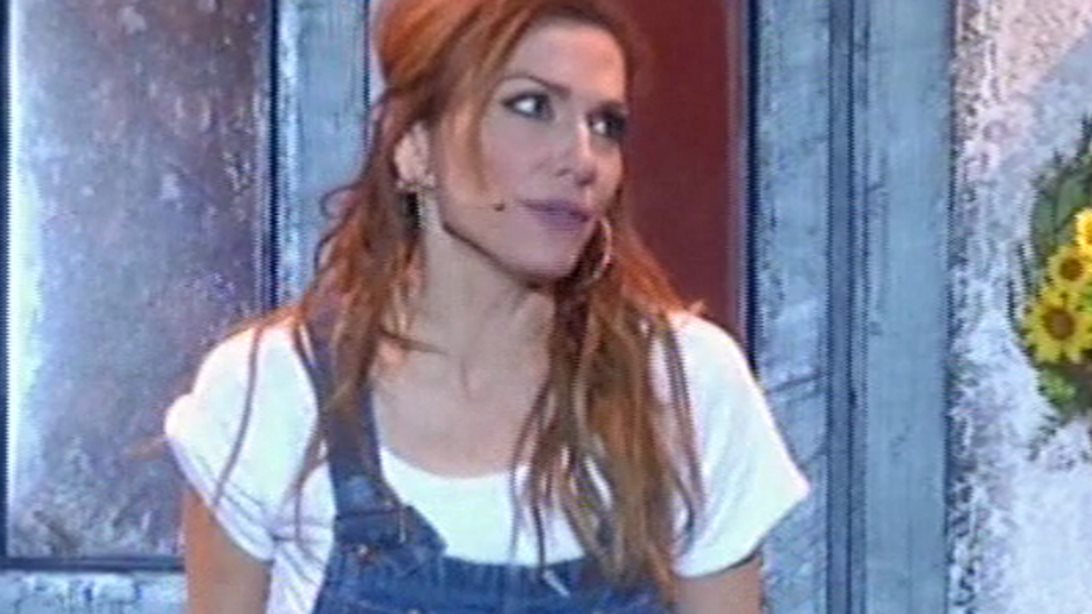 Δέσποινα Βανδή: Δείτε τη για πρώτη φορά να τραγουδάει το «Mamma Mia» στα ελληνικά!