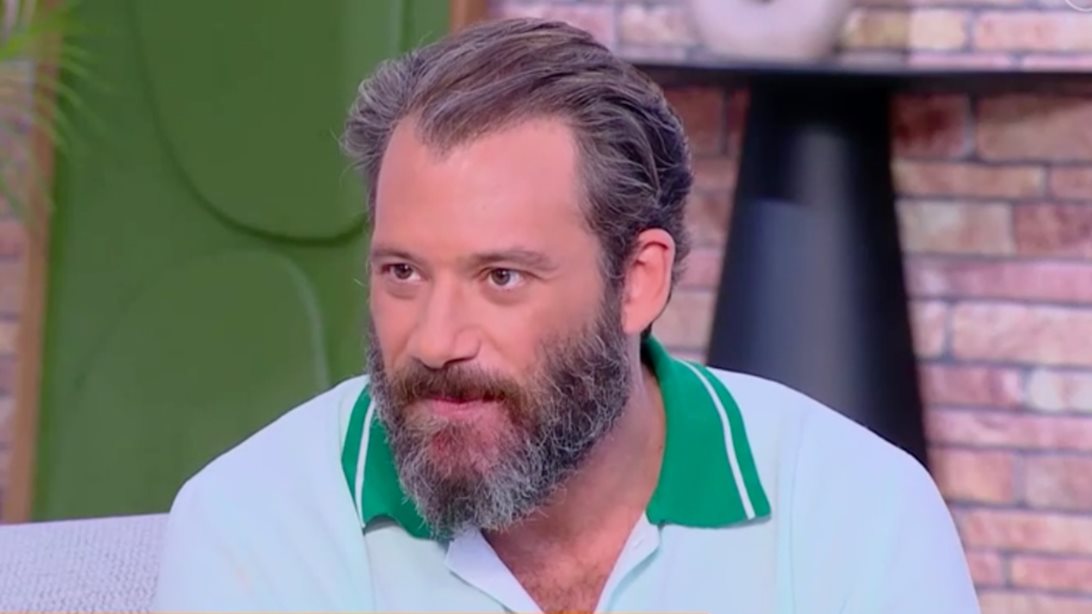 Αντίνοος Αλμπάνης: "Θύμωσα με τον Χριστόφορο Παπακαλιάτη. Του λέω..."